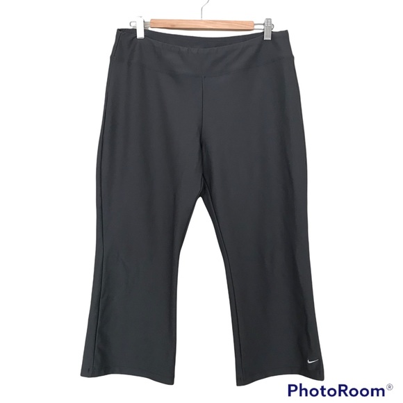 Nike Dri-Fit Cropped Grey Workout Leggings - Picture 1 of 9